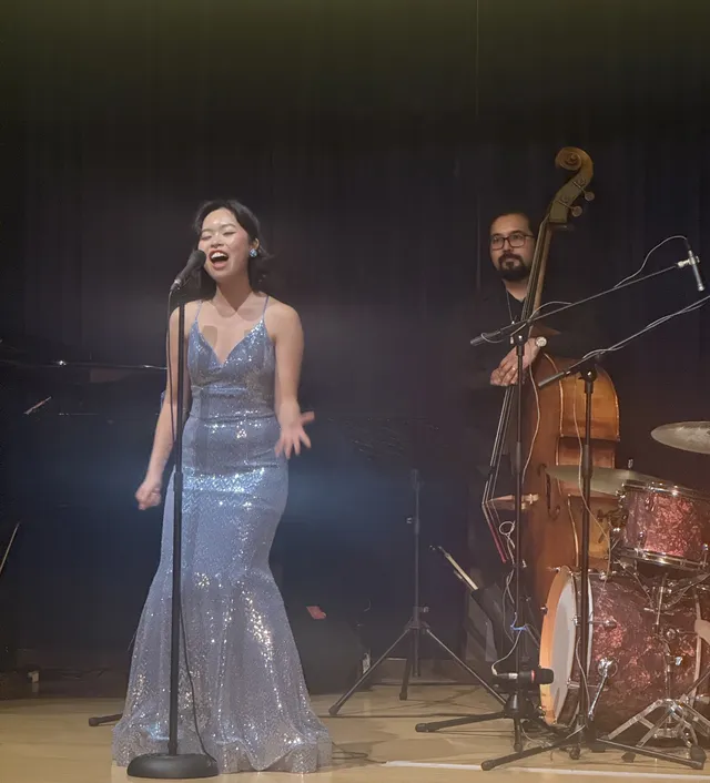 Studio portrait in motion